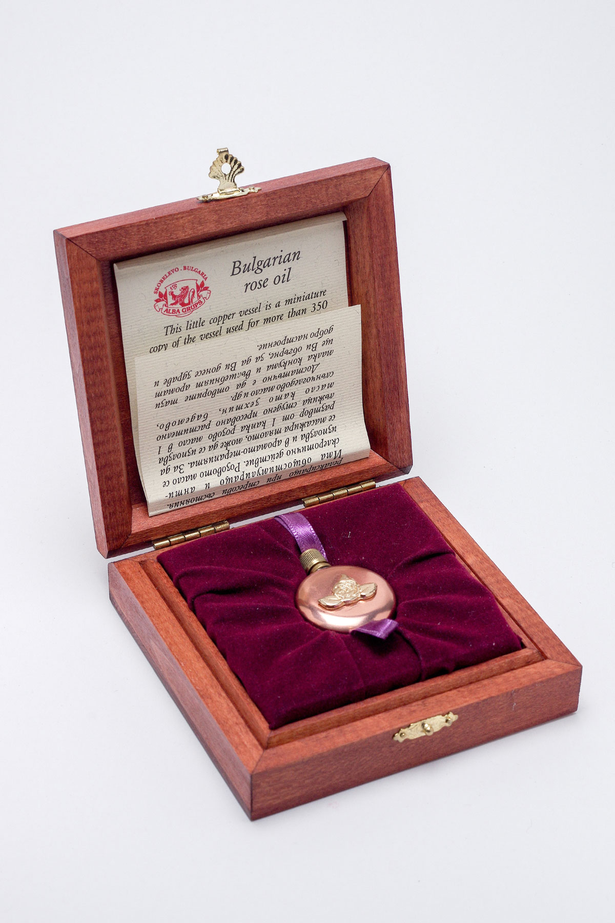 100 % Pure Bulgarian Rose essential oil in luxury box (2gr)